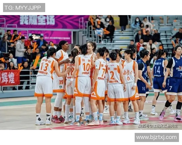 上海大鲨鱼与火箭队激战正酣谁将赢得这场篮球巅峰对决