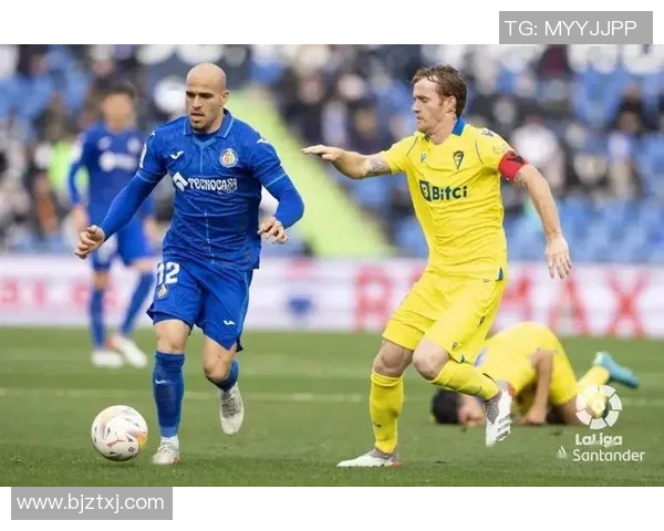 艾瓦尔主场迎战西班牙人双方争夺宝贵积分的激烈对决