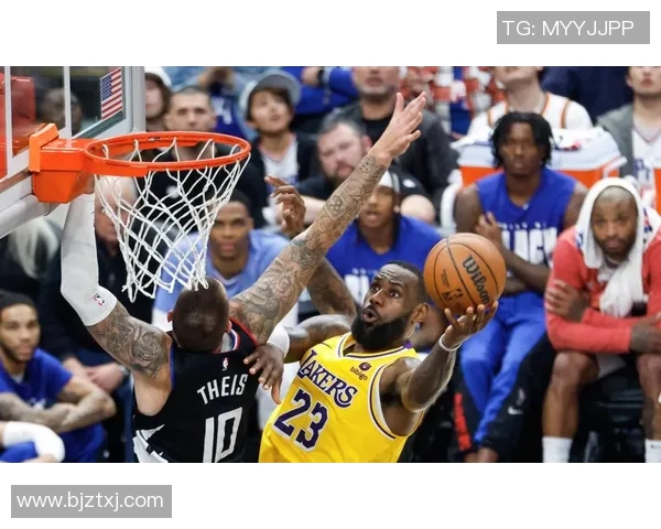 马刺与雷霆第六场激战回顾双方球员表现与战术分析